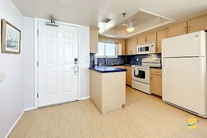 Beachfront Oceania Beach Club Complex