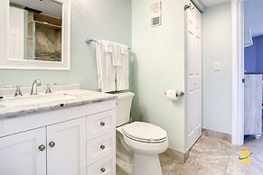 Beachfront Oceania Beach Club Complex