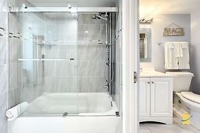 Beachfront Oceania Beach Club Complex