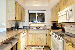 Beachfront Oceania Beach Club Complex