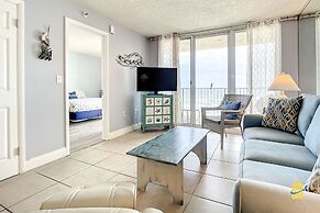 Beachfront Oceania Beach Club Complex