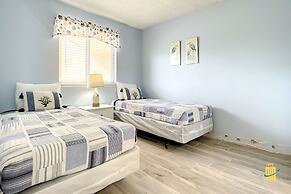 Beachfront Oceania Beach Club Complex