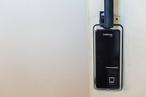 Incrível Vista com 4 Quartos e Lareira