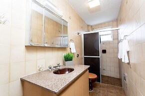 Incrível Vista com 4 Quartos e Lareira