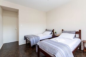Incrível Vista com 4 Quartos e Lareira