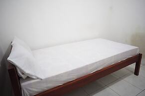 OYO Life 93038 Kost Putra Malilah