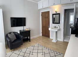 The Vurpillat Beachfront Hotel