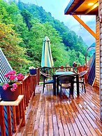 Asva Villa şelale evleri