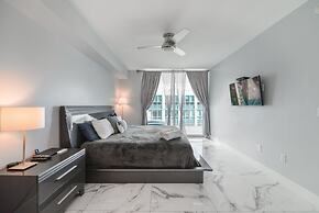 Cozy apt from Downtown Doral Park