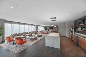 Cozy apt from Downtown Doral Park