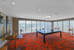 Cozy apt from Downtown Doral Park