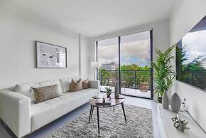 Cozy apt from Downtown Doral Park