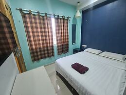 OYO 90862 Hotel Small City