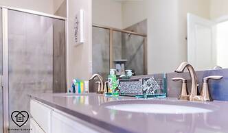 Lakeview Luxury 9 Bedroom & 5 Bathroom w Private Pool