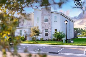 Lakeview Luxury 9 Bedroom & 5 Bathroom w Private Pool