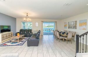 Lakeview Luxury 9 Bedroom & 5 Bathroom w Private Pool