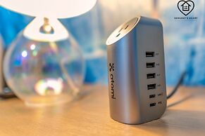 Lakeview Luxury 9 Bedroom & 5 Bathroom w Private Pool