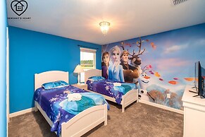 Lakeview Luxury 9 Bedroom & 5 Bathroom w Private Pool