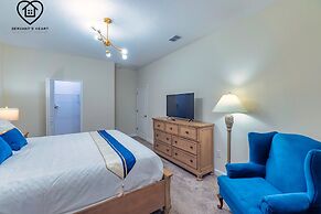 Lakeview Luxury 9 Bedroom & 5 Bathroom w Private Pool