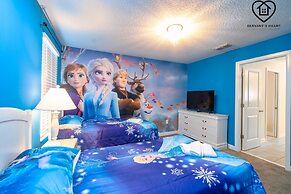 Lakeview Luxury 9 Bedroom & 5 Bathroom w Private Pool