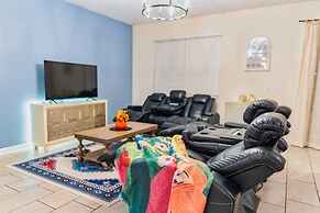 Lakeview Luxury 9 Bedroom & 5 Bathroom w Private Pool