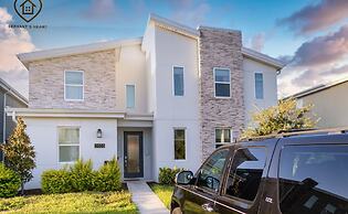 Lakeview Luxury 9 Bedroom & 5 Bathroom w Private Pool