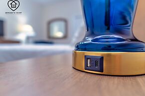 Lakeview Luxury 9 Bedroom & 5 Bathroom w Private Pool