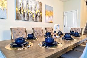 Lakeview Luxury 9 Bedroom & 5 Bathroom w Private Pool