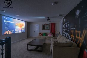 Lakeview Luxury 9 Bedroom & 5 Bathroom w Private Pool