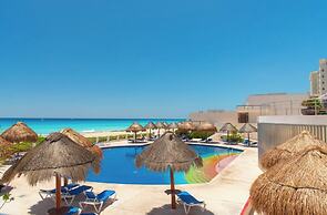 Oceanfront white sand beach condo