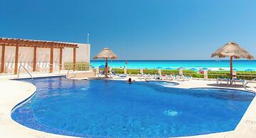 Oceanfront white sand beach condo