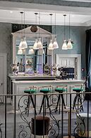 No. 30 Knightsbridge