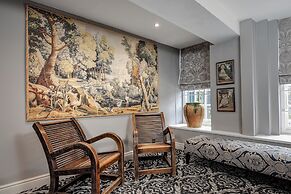 No. 30 Knightsbridge