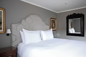 No. 30 Knightsbridge