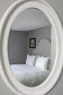 No. 30 Knightsbridge