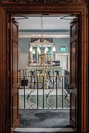 No. 30 Knightsbridge