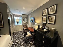 No. 30 Knightsbridge