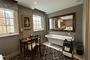 No. 30 Knightsbridge