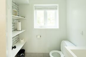 GLOBALSTAY Waterfront 5BR Cottage