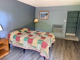 Clayton House Motel