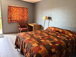 Clayton House Motel