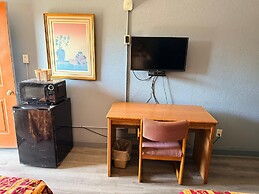 Clayton House Motel