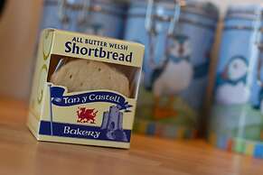 Ruby Cottage - Beachside Cottage With Views