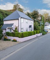 Ruby Cottage - Beachside Cottage With Views