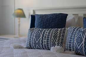 Ruby Cottage - Beachside Cottage With Views