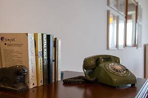 Sleek Flat With Sea View Balcony 2 min to Coast