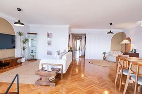 Sleek Flat With Sea View Balcony 2 min to Coast