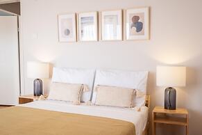 Sleek Flat With Sea View Balcony 2 min to Coast