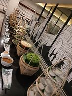 Koulen Central Hotel