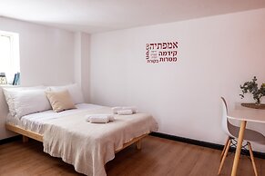 Artsy Nest in Haifa CTR by Sea N' Rent